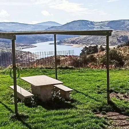 En Εξοχικό σπίτι *